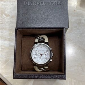 MK watch